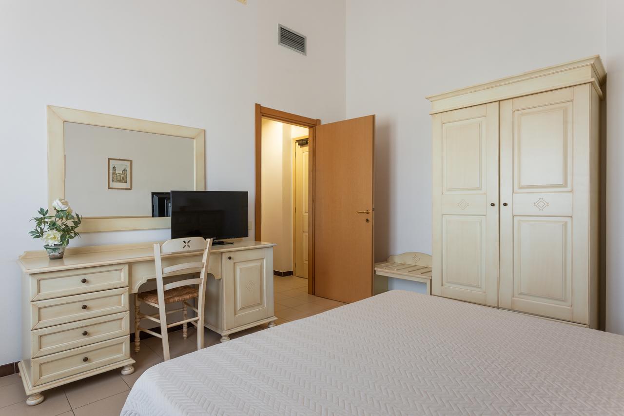 Rodia Inn Oristano Exterior foto
